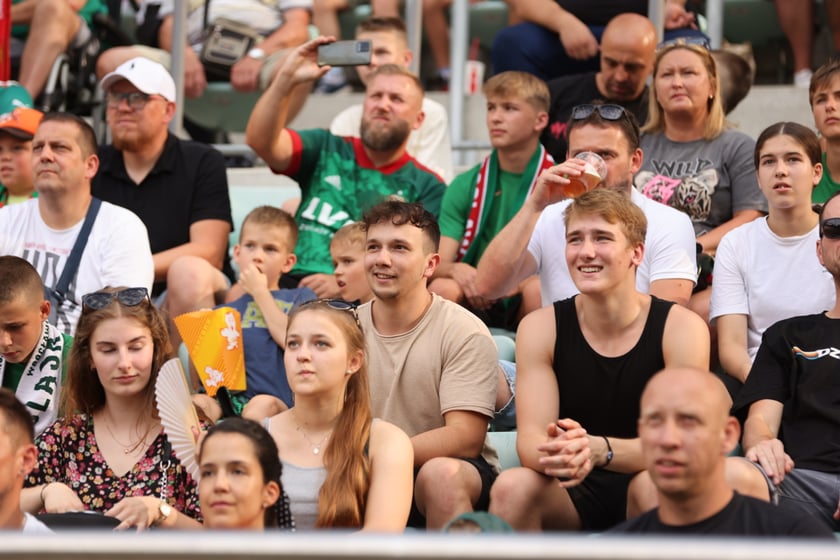 Taka atmosfera panowała na trybunach podczas meczu Śląsk Wrocław - Lech Poznań.