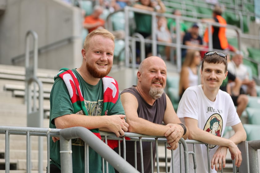 Taka atmosfera panowała na trybunach podczas meczu Śląsk Wrocław - Lech Poznań.