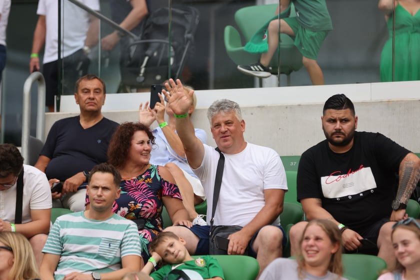 Taka atmosfera panowała na trybunach podczas meczu Śląsk Wrocław - Lech Poznań.