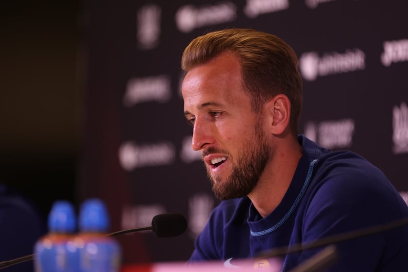 Harry Kane i Gareth Southgate podczas konferencji prasowej na Tarczyński Arenie