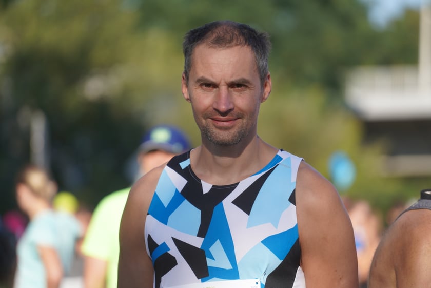 Biegacze i kibice na Orthos H2O Wrocław Półmaratonie
