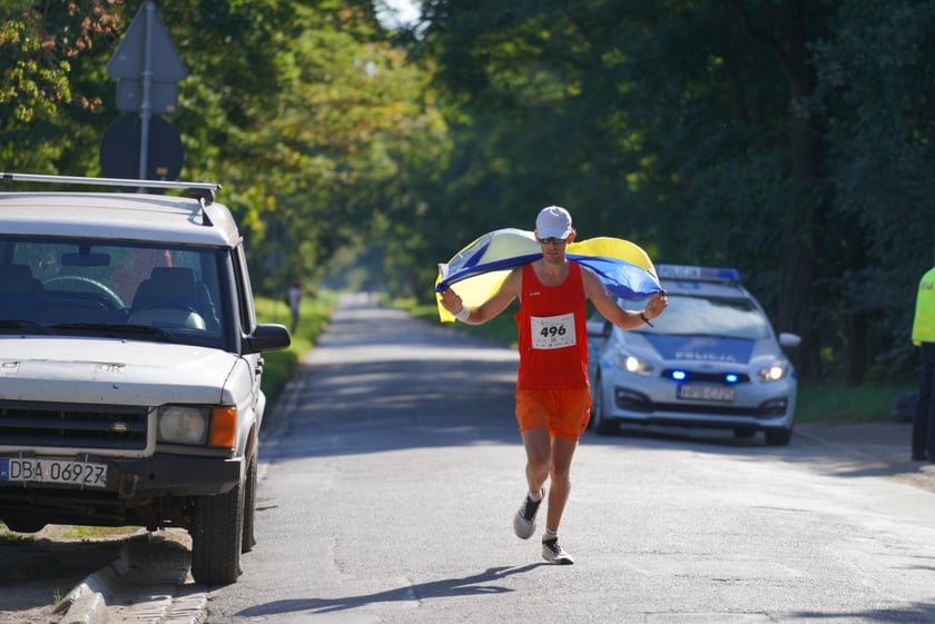Biegacze i kibice na Orthos H2O Wrocław Półmaratonie