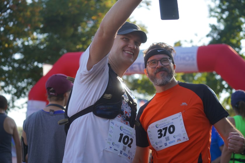 Biegacze i kibice na Orthos H2O Wrocław Półmaratonie