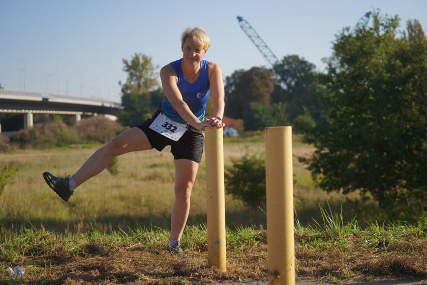 Biegacze i kibice na Orthos H2O Wrocław Półmaratonie