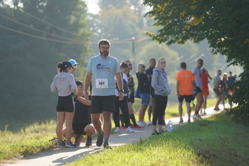 Biegacze i kibice na Orthos H2O Wrocław Półmaratonie