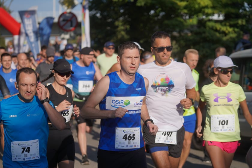 Biegacze i kibice na Orthos H2O Wrocław Półmaratonie