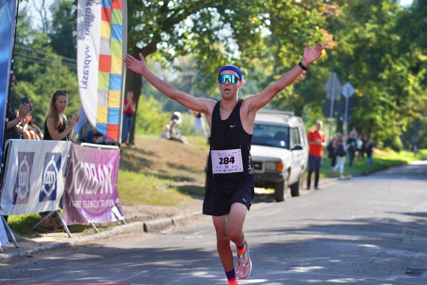 Biegacze i kibice na Orthos H2O Wrocław Półmaratonie