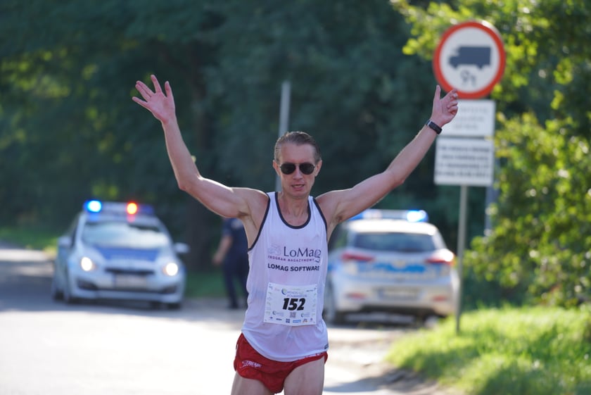 Biegacze i kibice na Orthos H2O Wrocław Półmaratonie