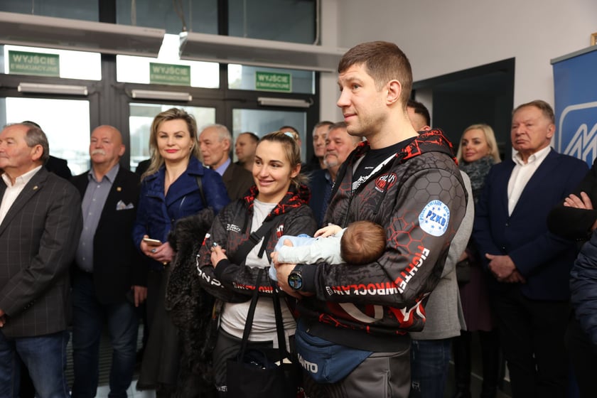 Uroczystość nadania imienia Tomasza Skrzypka hali sportów walki przy ul. Racławickiej