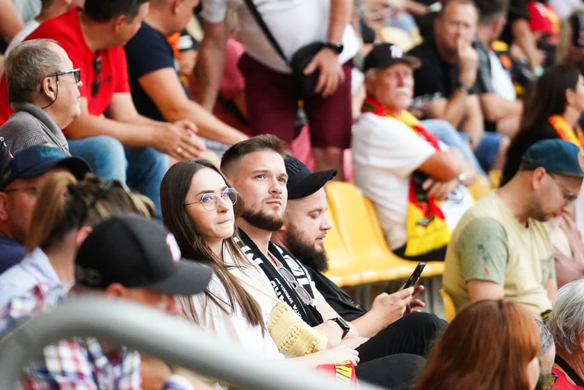 Kibice podczas meczu żużlowego Betard Sparta Wrocław - Motor Lublin na Stadionie Olimpijskim we Wrocławiu - 9 sierpnia 2024 r.