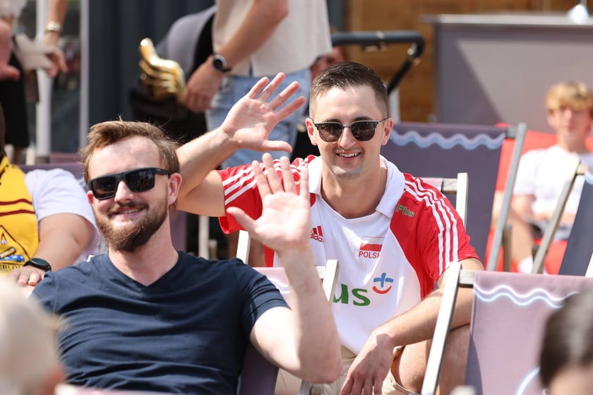 Finałowy mecz Polska-Francja  w siatkówce mężczyzn - Strefa Kibica w Porcie Węglowym we Wrocławiu