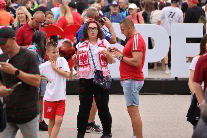 Żużel na Olimpijskim. Na zdjęciu kibice