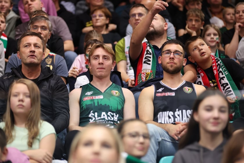 Kibiece w Hali Orbita na meczu WKS Śląsk Wrocław - Dziki Warszawa