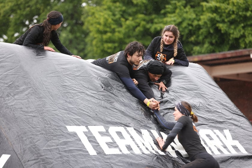 Uczestnicy Survival Race Wrocław 2025