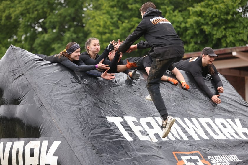 Uczestnicy Survival Race Wrocław 2025