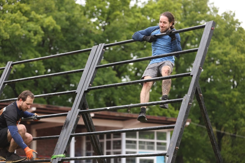 Uczestnicy Survival Race Wrocław 2025