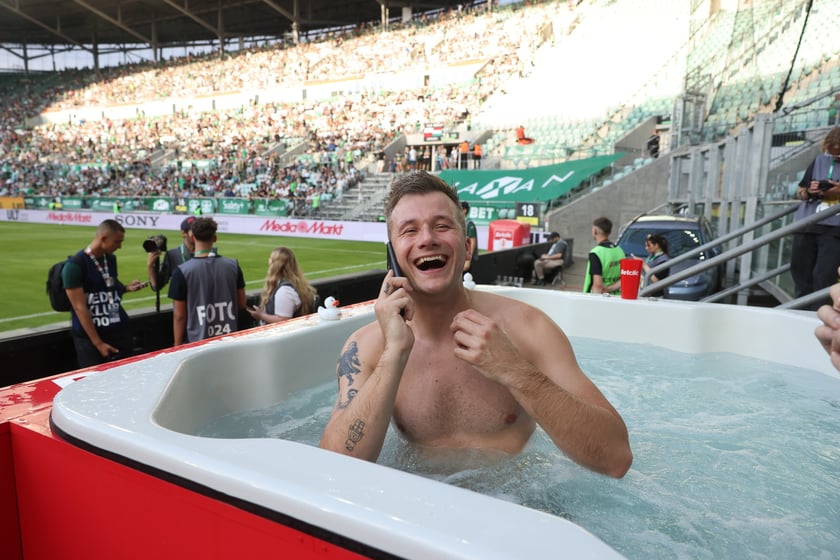 Mecz Śląsk-Wrocław vs Wieczysta Krak&oacute;w. Remis, a kibice na medal