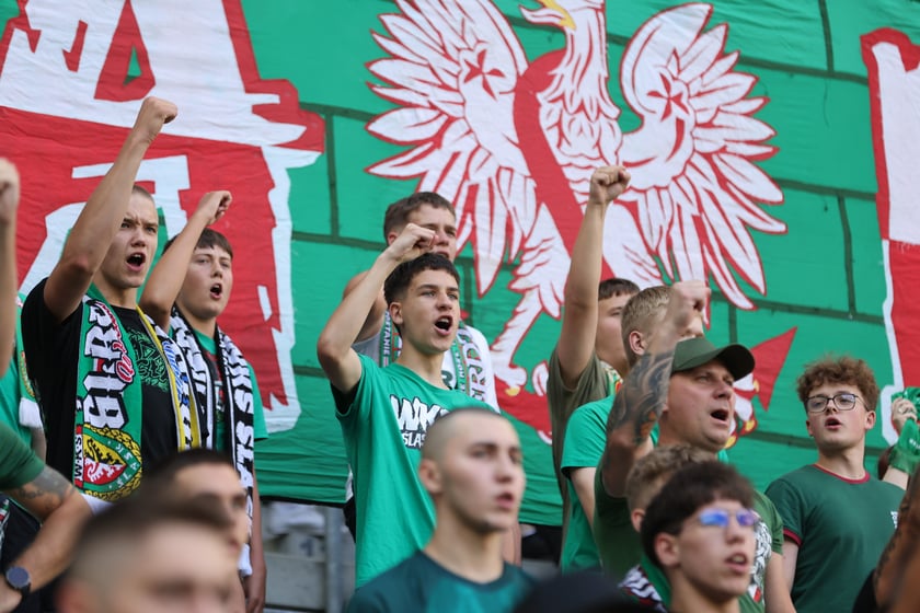 Mecz Śląsk-Wrocław vs Wieczysta Krak&oacute;w. Remis, a kibice na medal