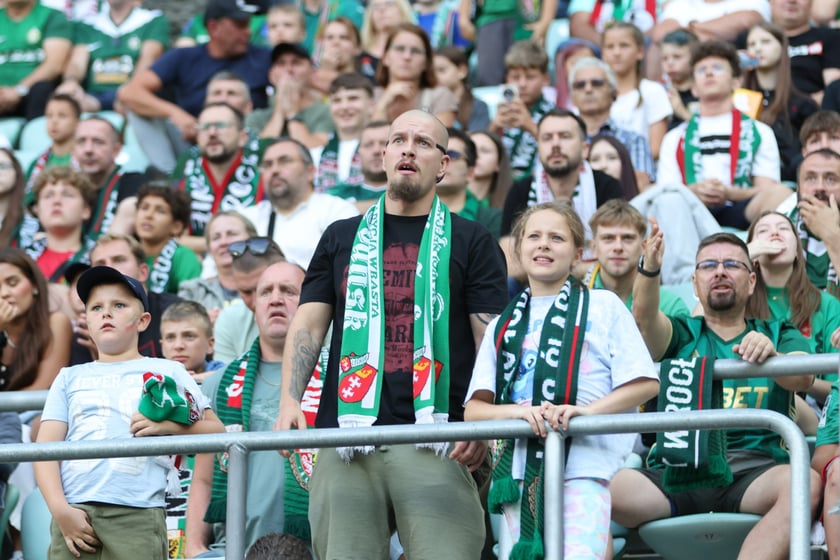 Mecz Śląsk-Wrocław vs Wieczysta Krak&oacute;w. Remis, a kibice na medal