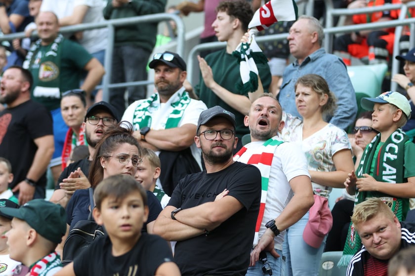Mecz Śląsk-Wrocław vs Wieczysta Krak&oacute;w. Remis, a kibice na medal