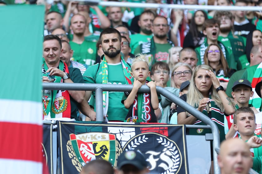 Mecz Śląsk-Wrocław vs Wieczysta Krak&oacute;w. Remis, a kibice na medal