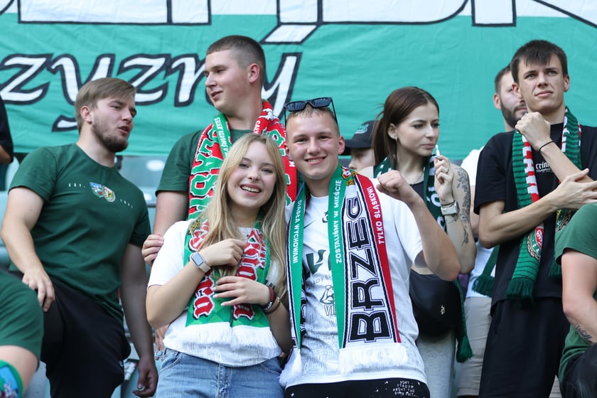 Mecz Śląsk-Wrocław vs Wieczysta Krak&oacute;w. Remis, a kibice na medal