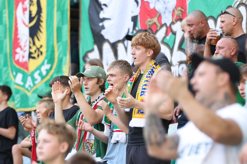 Mecz Śląsk-Wrocław vs Wieczysta Krak&oacute;w. Remis, a kibice na medal