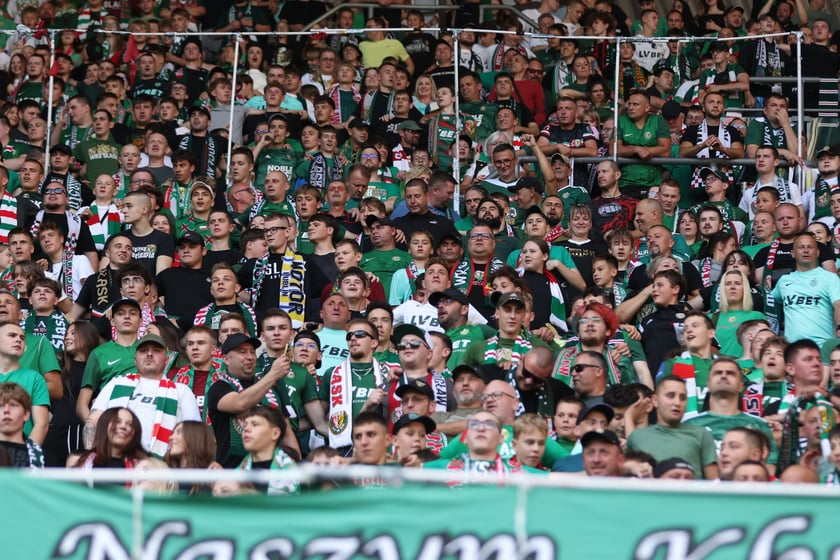Mecz Śląsk-Wrocław vs Wieczysta Krak&oacute;w. Remis, a kibice na medal