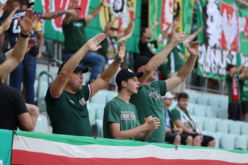 Mecz Śląsk-Wrocław vs Wieczysta Krak&oacute;w. Remis, a kibice na medal