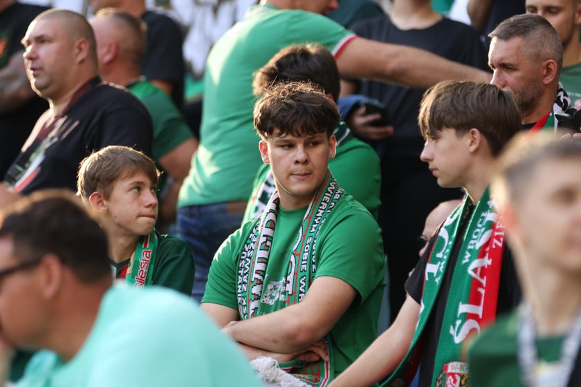 Mecz Śląsk-Wrocław vs Wieczysta Krak&oacute;w. Remis, a kibice na medal