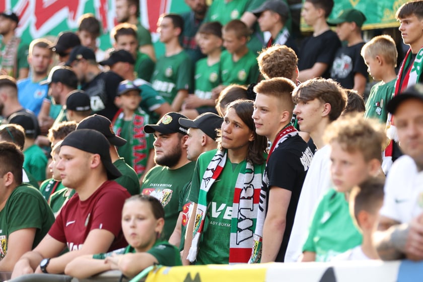 Mecz Śląsk-Wrocław vs Wieczysta Krak&oacute;w. Remis, a kibice na medal