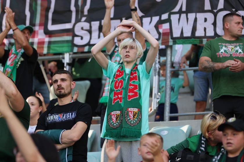 Mecz Śląsk-Wrocław vs Wieczysta Krak&oacute;w. Remis, a kibice na medal