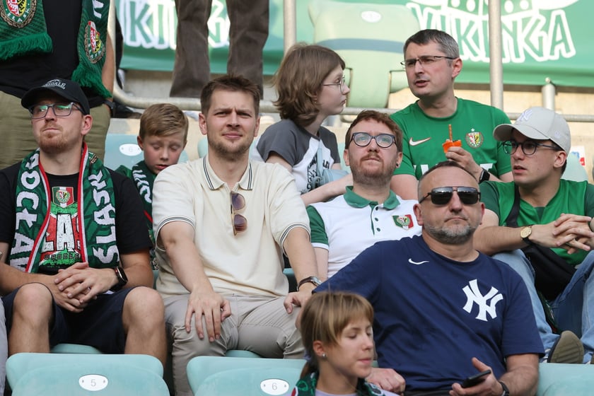 Mecz Śląsk-Wrocław vs Wieczysta Krak&oacute;w. Remis, a kibice na medal