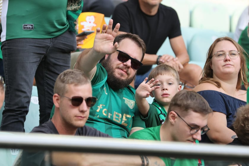 Mecz Śląsk-Wrocław vs Wieczysta Krak&oacute;w. Remis, a kibice na medal