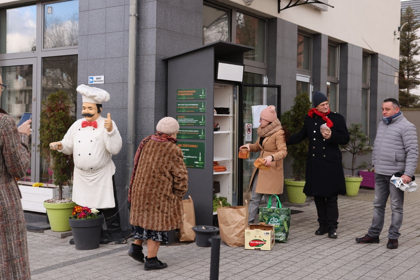 Otwarcie jadłodzielni przy ul. Nenckiego na wrocławskim Ołtaszynie