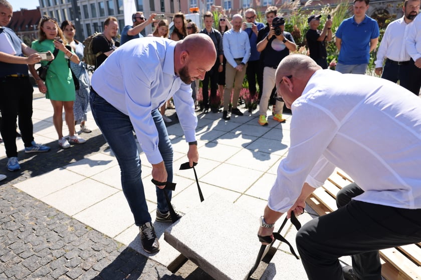 Podpisanie umowy na zazielenianie placu Nowy Targ