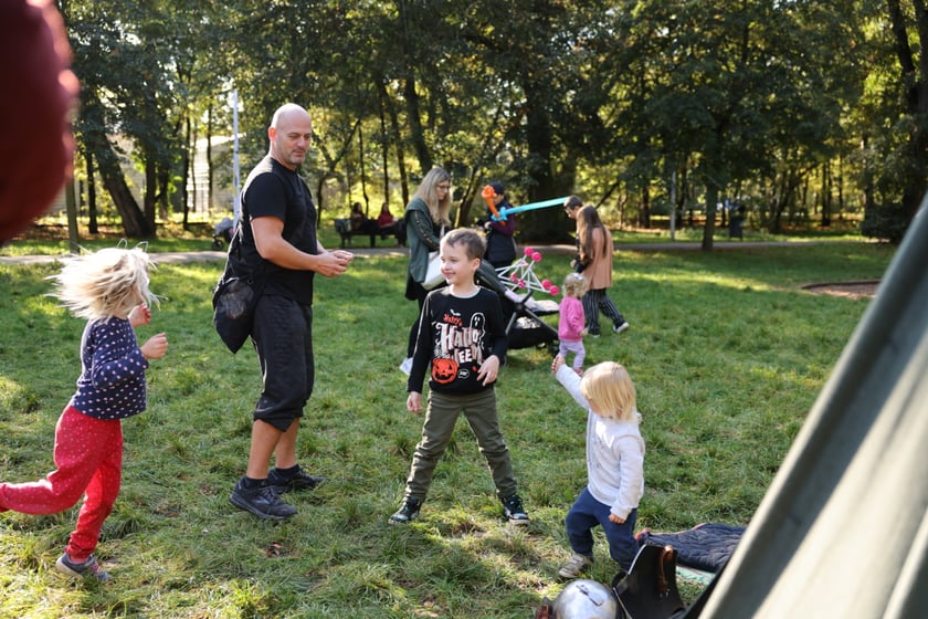Uczestnicy pikniku WROśnij we WROcław