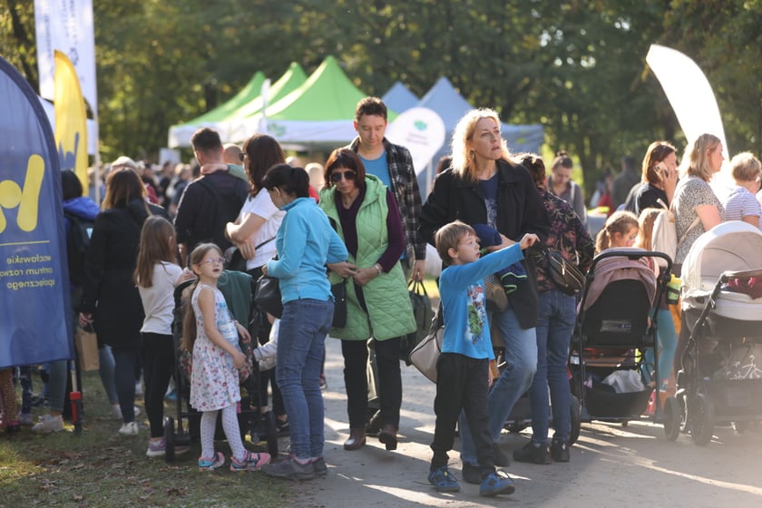 Uczestnicy pikniku WROśnij we WROcław