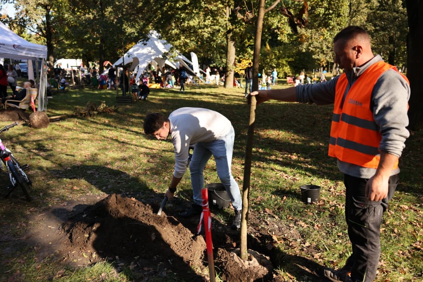 Uczestnicy pikniku WROśnij we WROcław