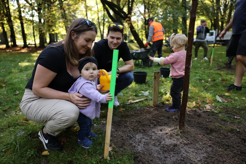 Uczestnicy pikniku WROśnij we WROcław