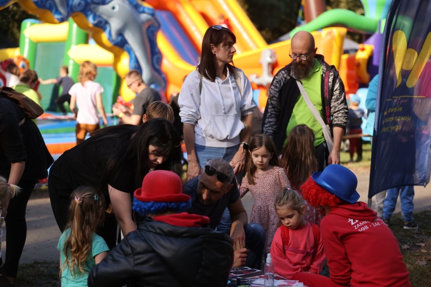 Uczestnicy pikniku WROśnij we WROcław