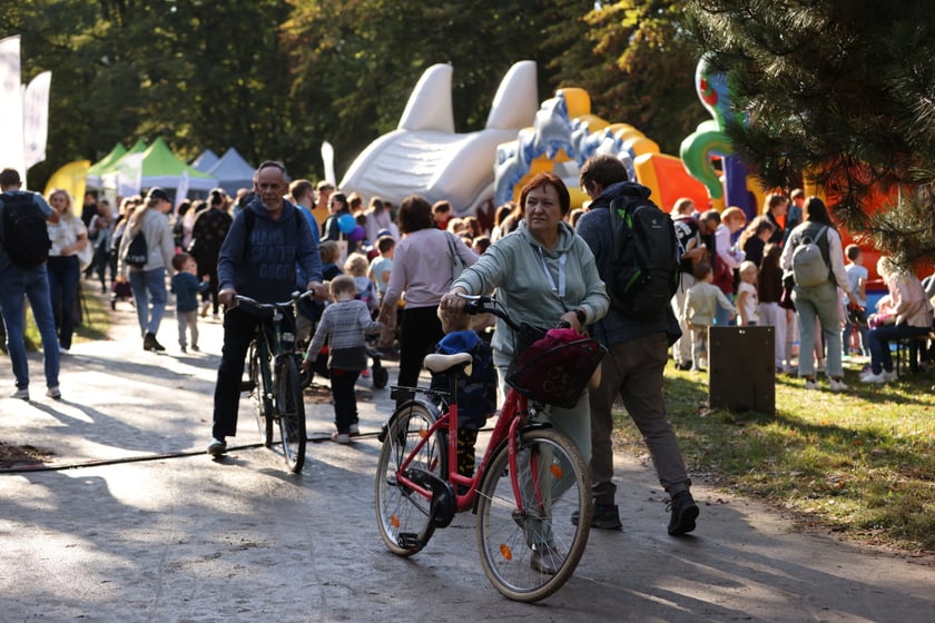 Uczestnicy pikniku WROśnij we WROcław