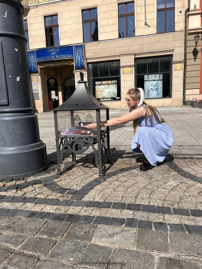 Skrzyneczka z książkami - Rynek