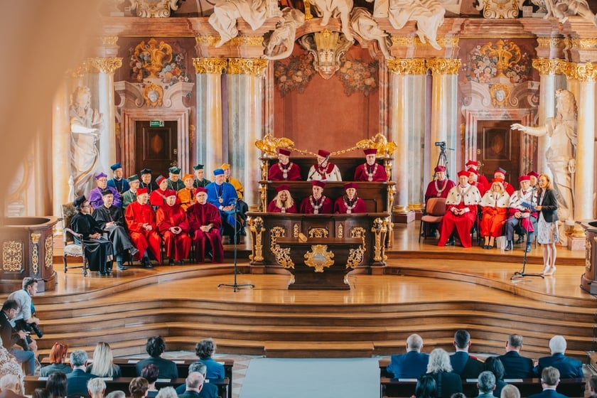 Olga Tokarczuk doktorką honoris causa Uniwersytetu Wrocławskiego