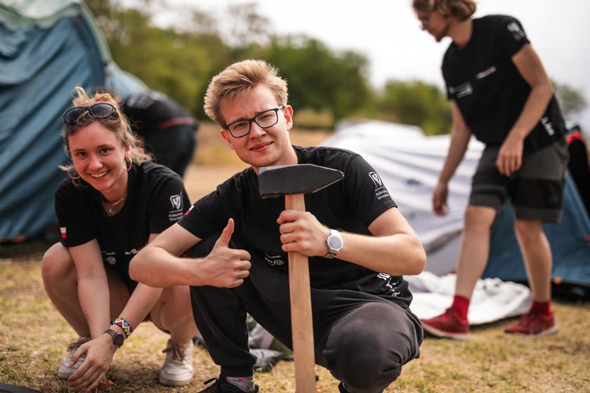 Pierwsze zawody, podczas których studenci z PWr Racing Team mieli okazję zaprezentować swój nowy bolid RT12e, zostały rozegrane na węgierskim torze Hungaroring