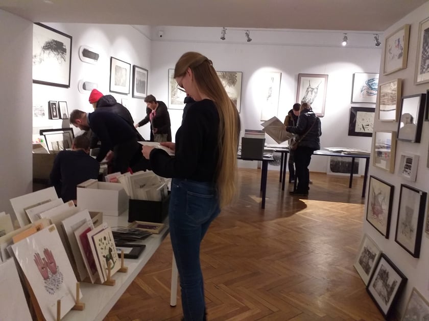 Graficzny Kiermasz Świąteczny w Galerii za Szkłem