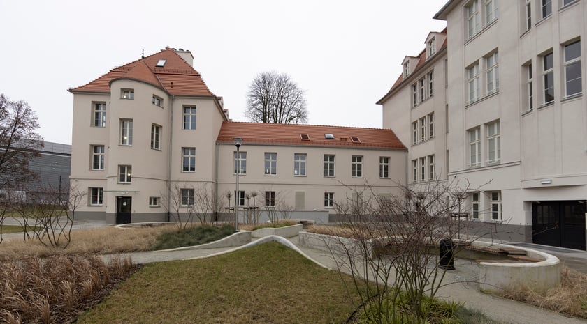 Uroczystość otwarcia po remoncie budynku dawnego szpitala według projektu Maxa Berga, obecnie siedziby Wydziału Matematyki PWr