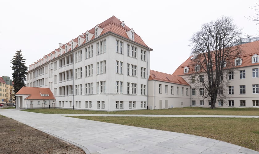 Uroczystość otwarcia po remoncie budynku dawnego szpitala według projektu Maxa Berga, obecnie siedziby Wydziału Matematyki PWr