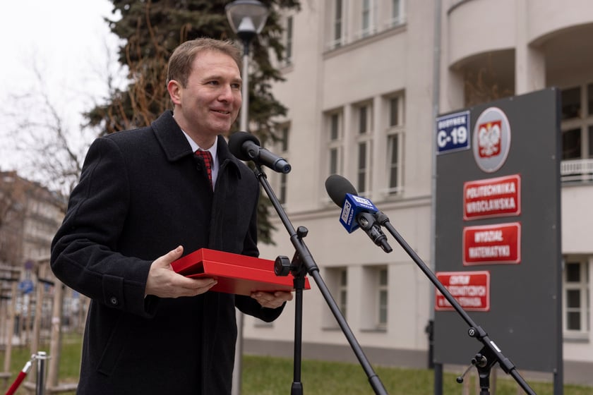 Uroczystość otwarcia po remoncie budynku dawnego szpitala według projektu Maxa Berga, obecnie siedziby Wydziału Matematyki PWr