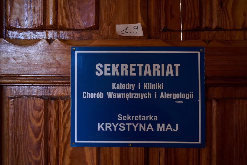 Sale wykładowe i wnętrza budynków historycznego kampusu Uniwersytetu Medycznego we Wrocławiu